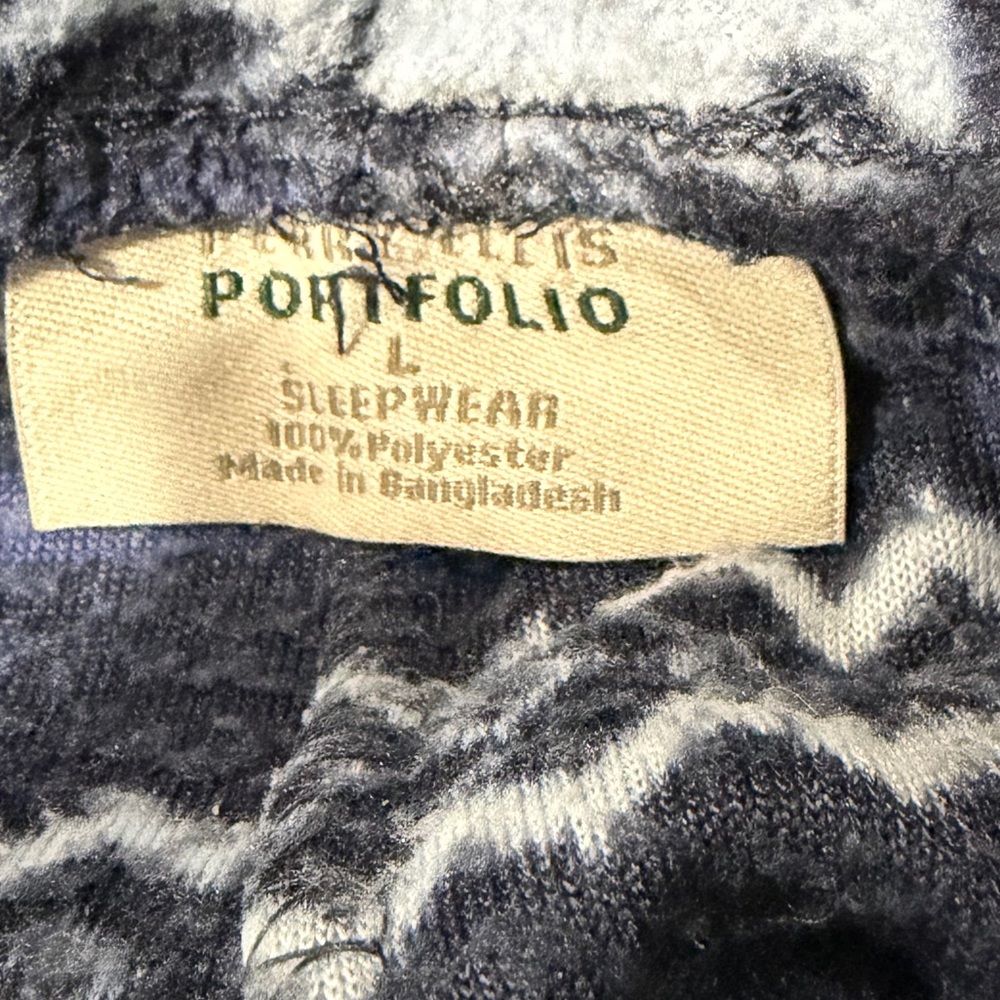 Men's Plaid Pajama Pants- Blue, Gray and Black. Pre-Loved. - Picture 2 of 3